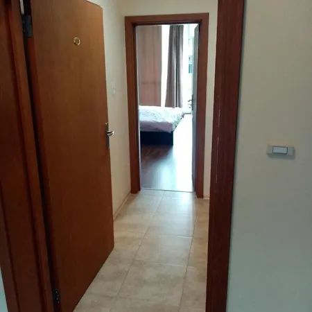 крум Διαμέρισμα Νεσέμπαρ