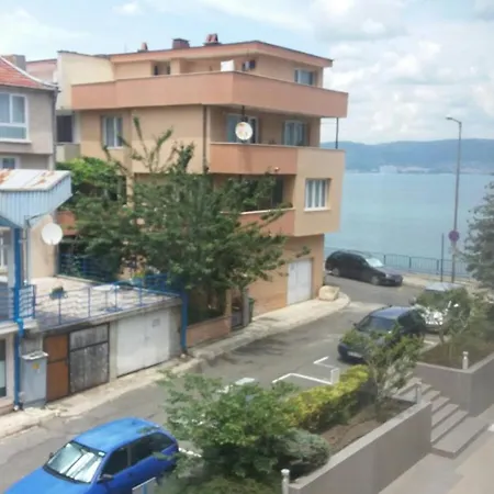 Διαμέρισμα крум Νεσέμπαρ